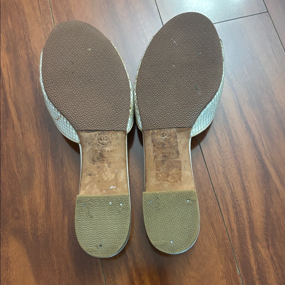 Chanel Size 38.5 Interlocking CC Logo Slides - Picture 9 of 11